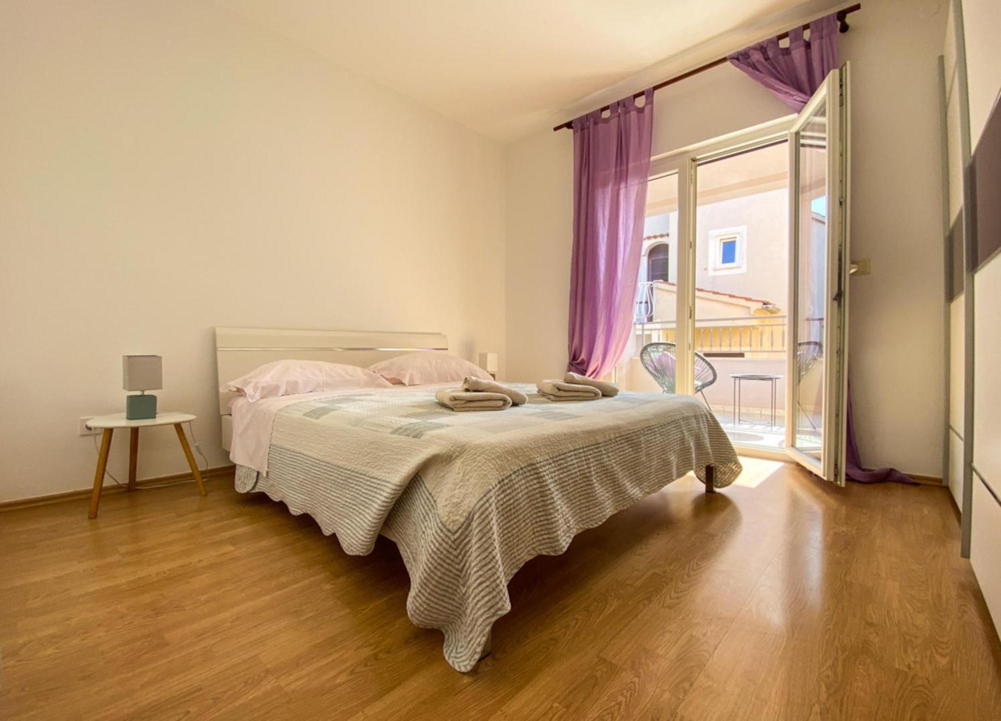 Apartments Malvina ロヴィニ エクステリア 写真