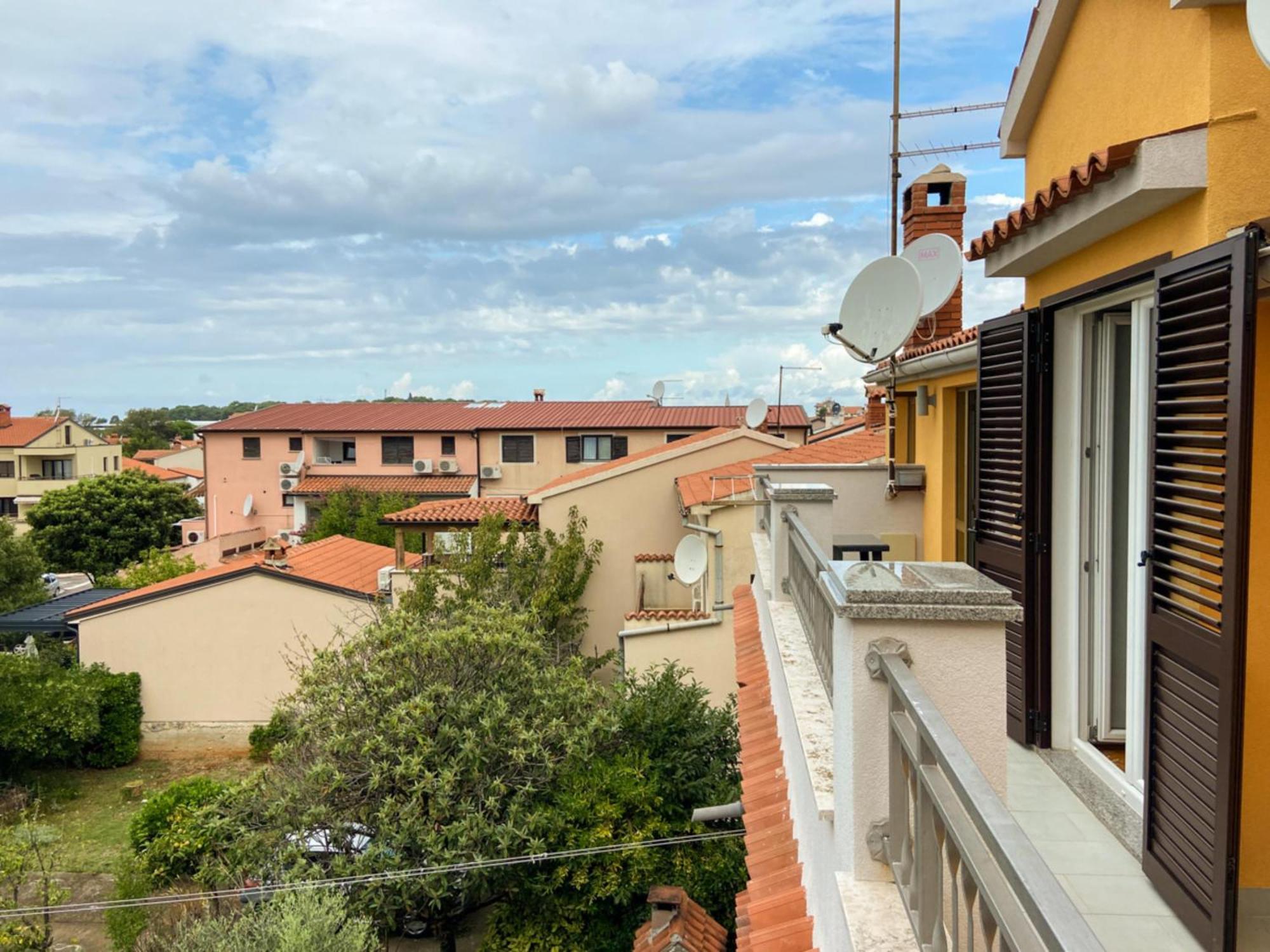 Apartments Malvina ロヴィニ エクステリア 写真