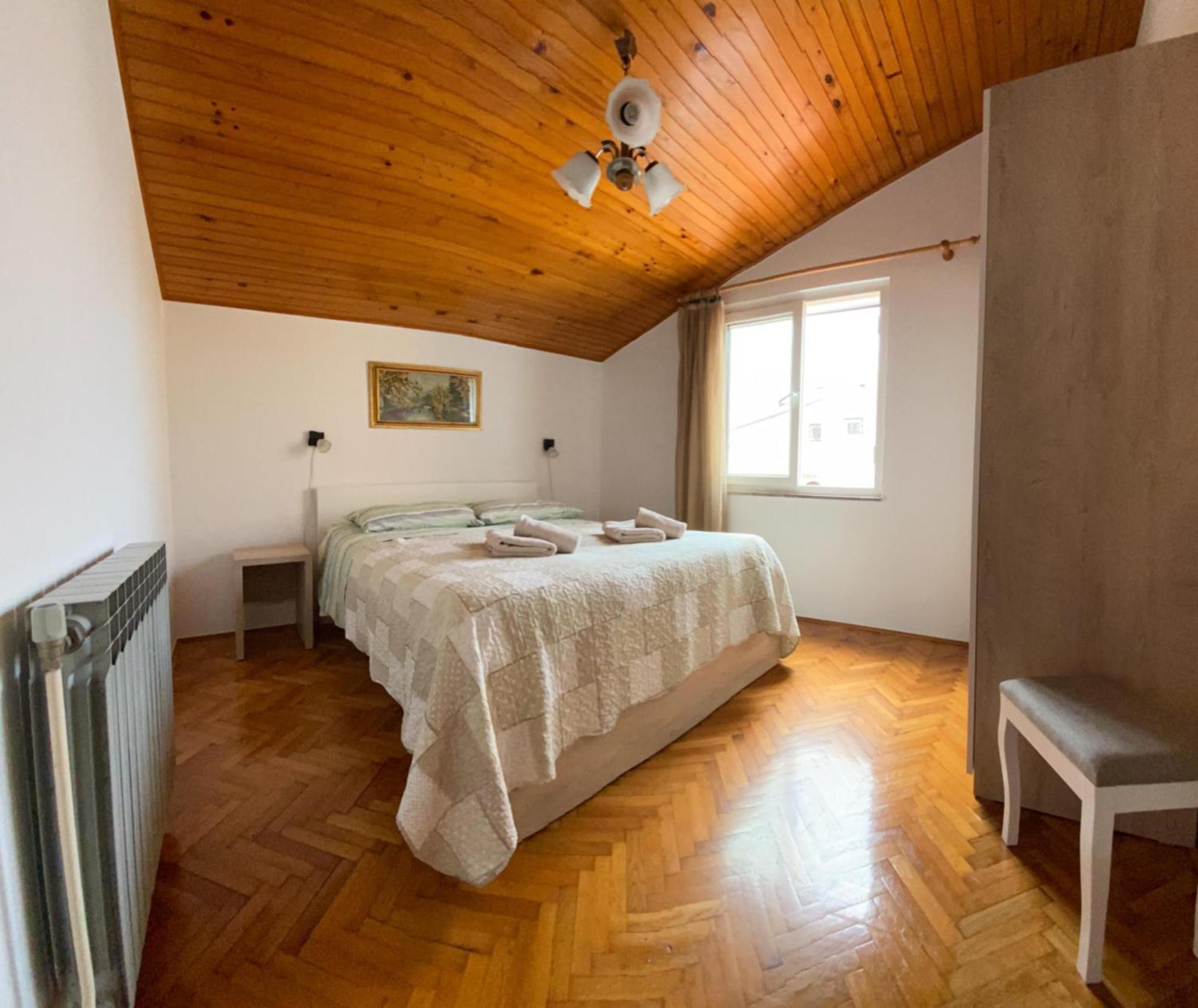Apartments Malvina ロヴィニ エクステリア 写真