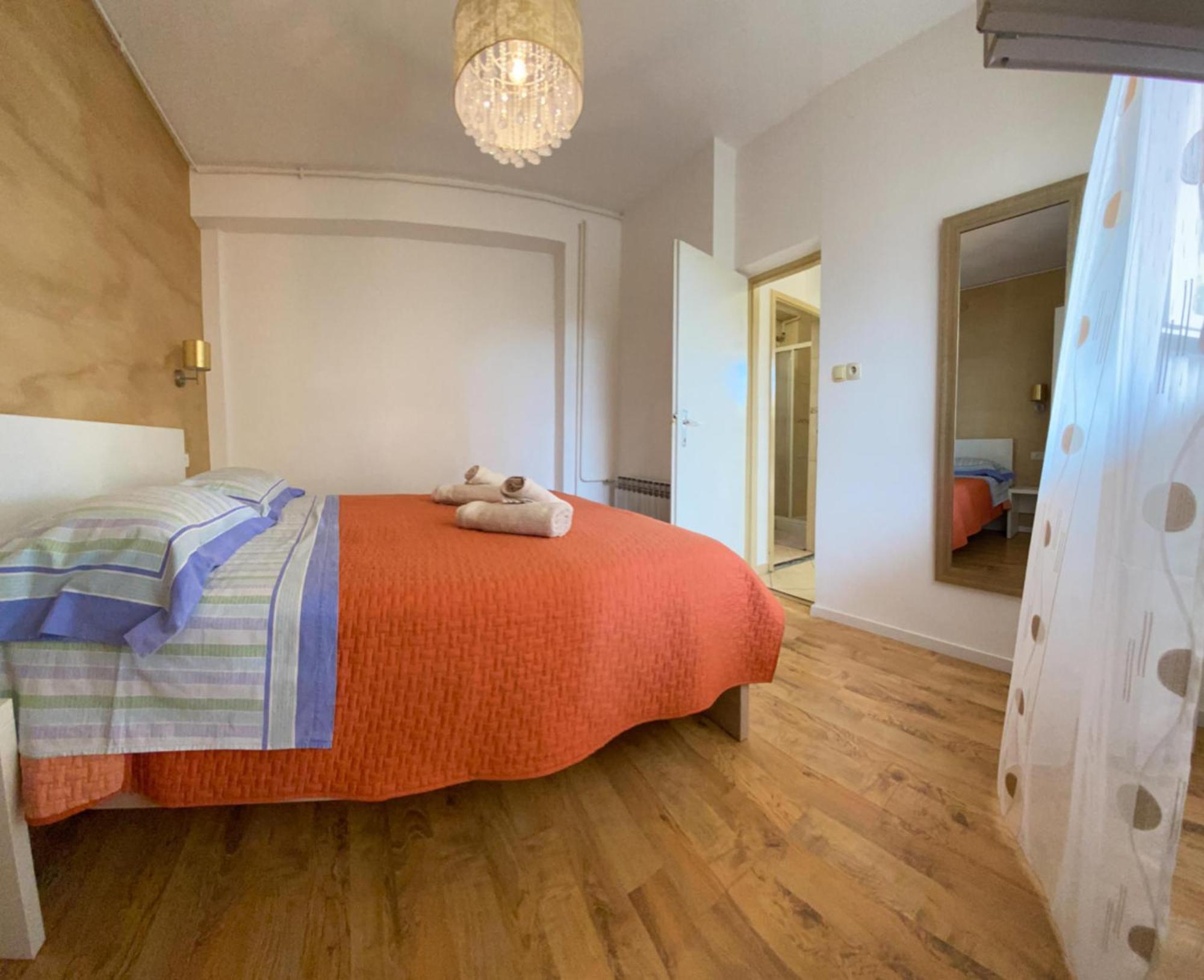 Apartments Malvina ロヴィニ エクステリア 写真